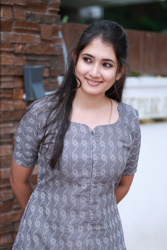 Two piece set - Grey printed maternity kurta pant set featuring discreet long zip for comfortable feeding access.