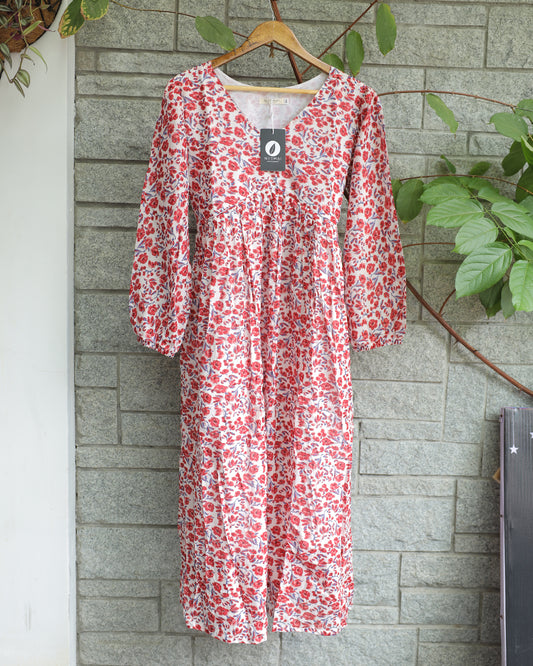 Materniry/Feeding - Alia cut - Cherry Dreams - last pc in 5XL - Full cotton lining