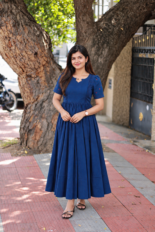 Handloom Cotton Maternity Feeding Gown/ maxi / Double side zip– blue line