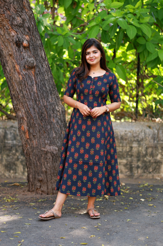 Kalamkari Cotton A line Maternity Feeding Kurti /Center Zip(Dress length 45 inches)- Navy Mini flowers