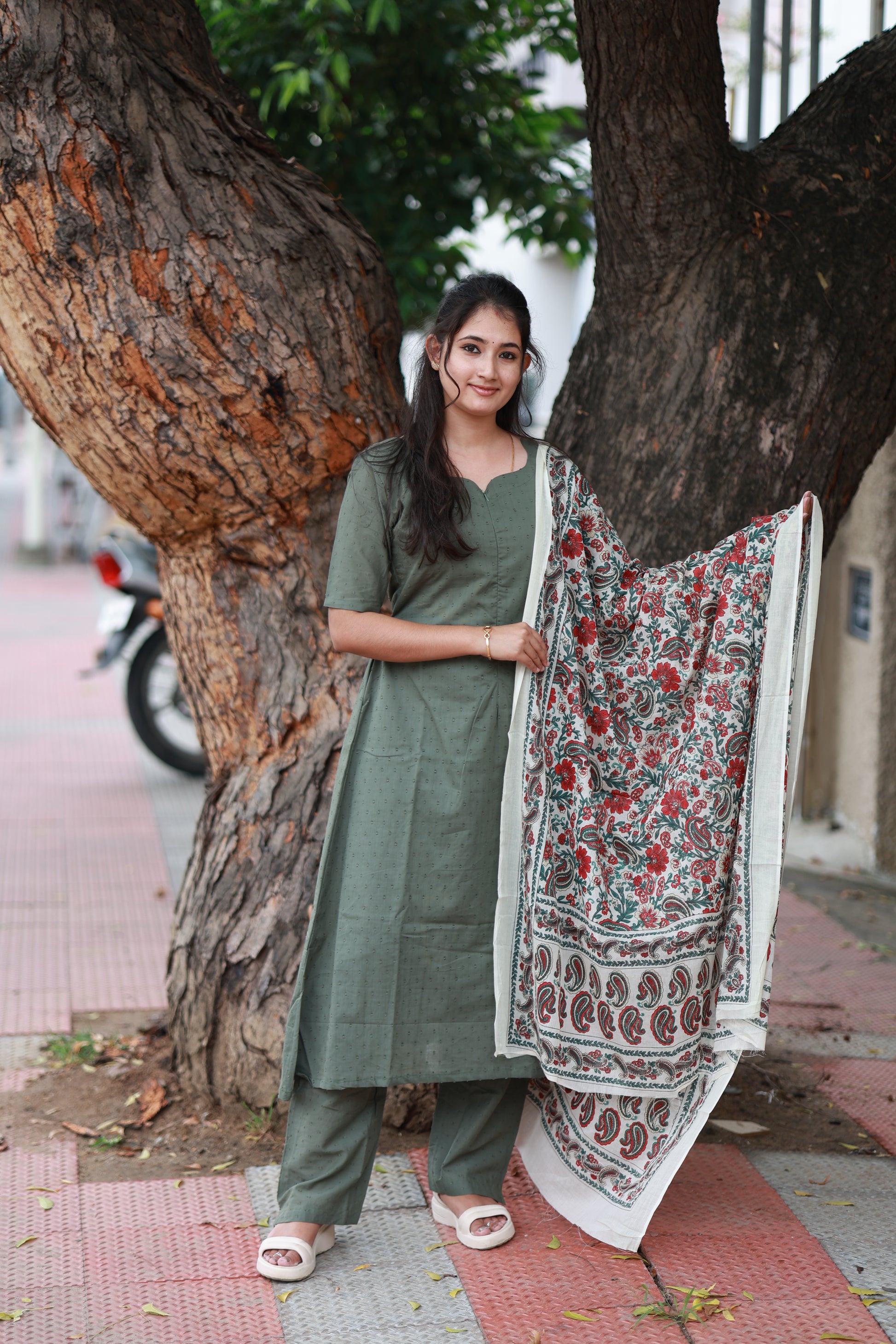 3 piece set [ kurta, pant and dupatta] - Hunter - neemai