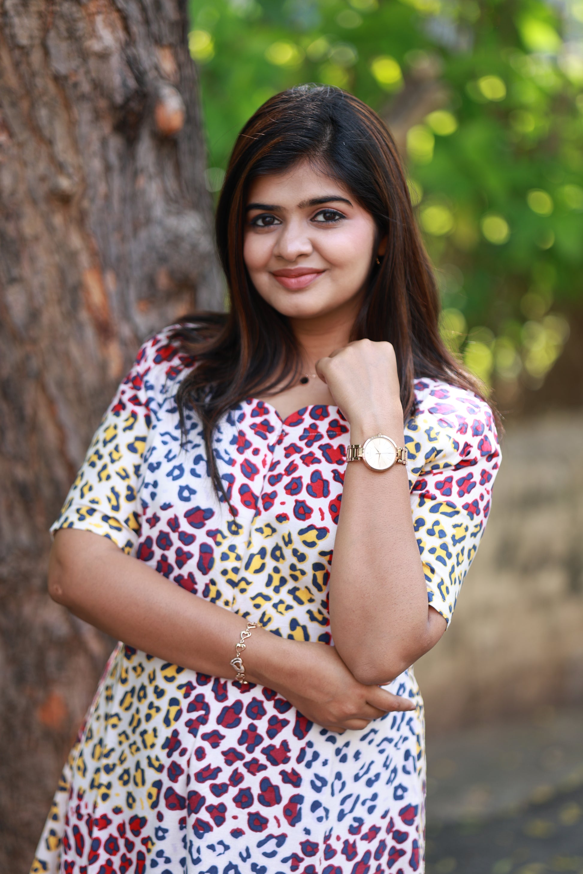 Maternity/Feeding dress- Breathable cotton fabric with multicolor cheetah printed maternity dress with elbow length sleeves, V-neck design and side pockets.