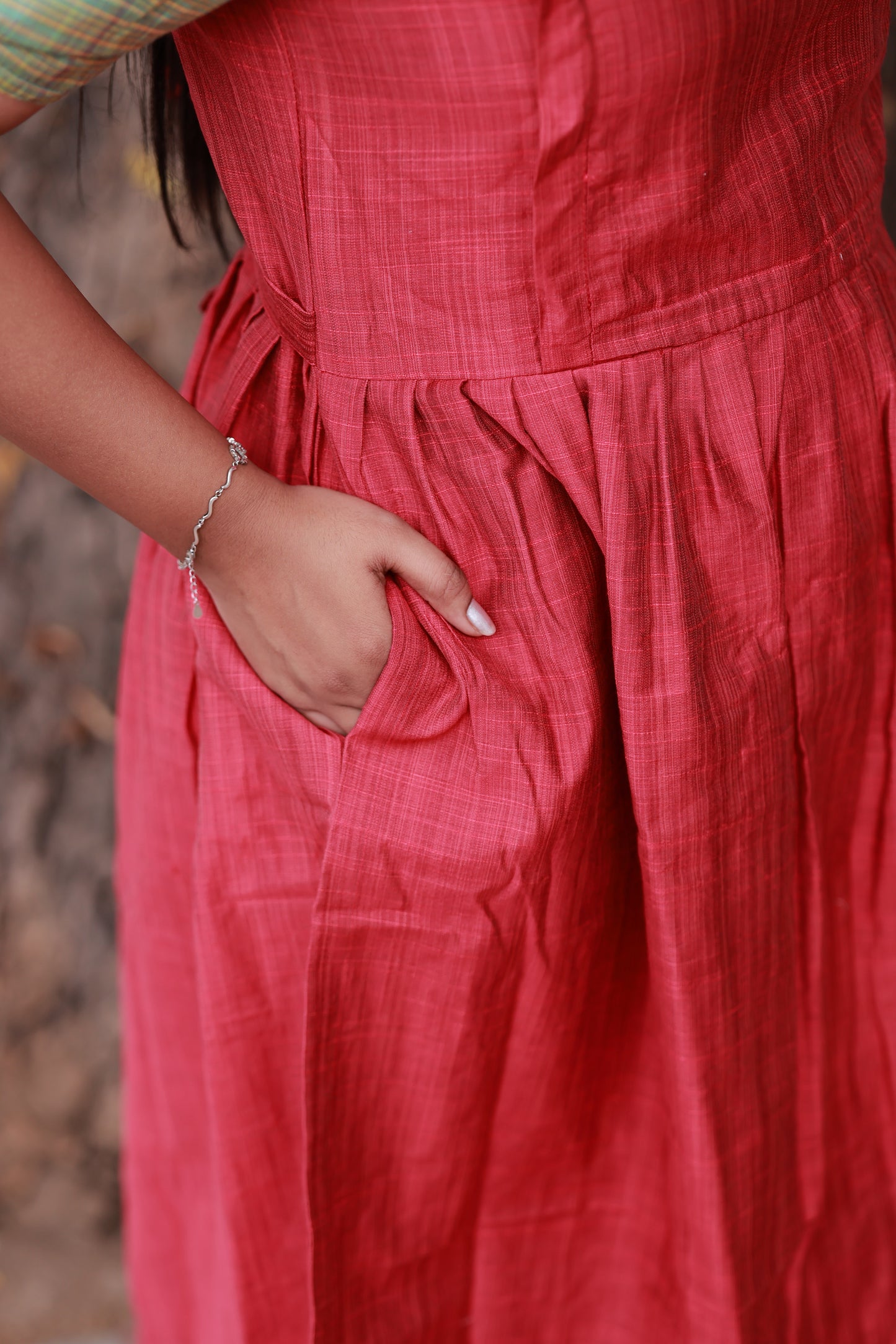 Butter slik - Center zip Normal / Maternity Midi/Gown- Pink and Green sleeve