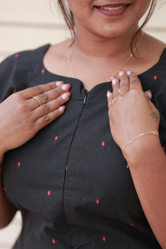 Handloom cotton Maternity 2 pc set [Top with center zip and bottom] -  Black with red dot