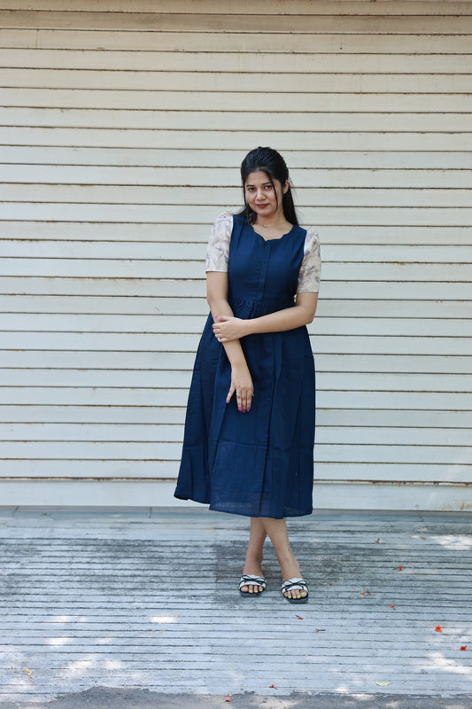 Butter slik - Center zip Normal / Maternity Midi/Gown- cotton lining -  Ink Blue