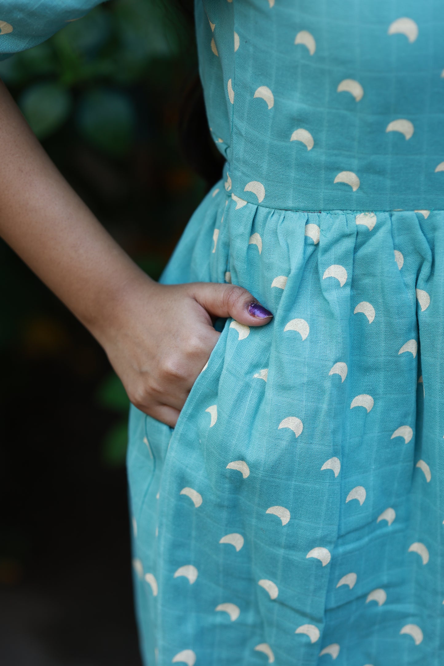 Muslin printed maternity dress with functional side pockets, soft airy cotton fabric and easy movement for daily use, plus size cotton wear 
