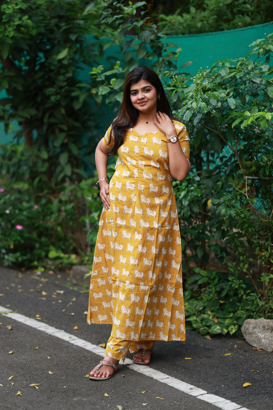 2 pc set [ Top and bottom ]- Pichwai print cow - neemai