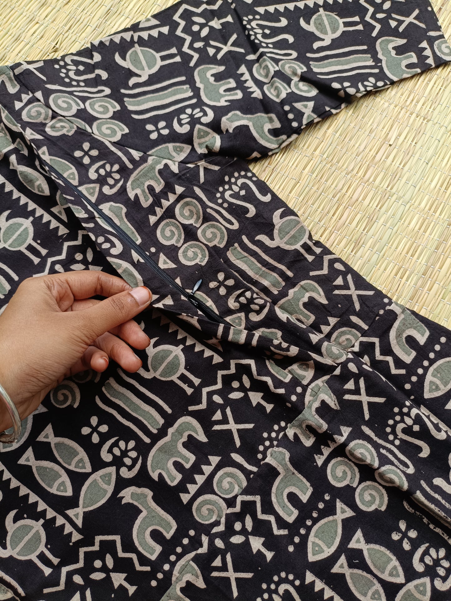Block printed kalamkari cotton Maternity 2 pc chudidhar set [ Top with double side zip, and dupatta - Black fish