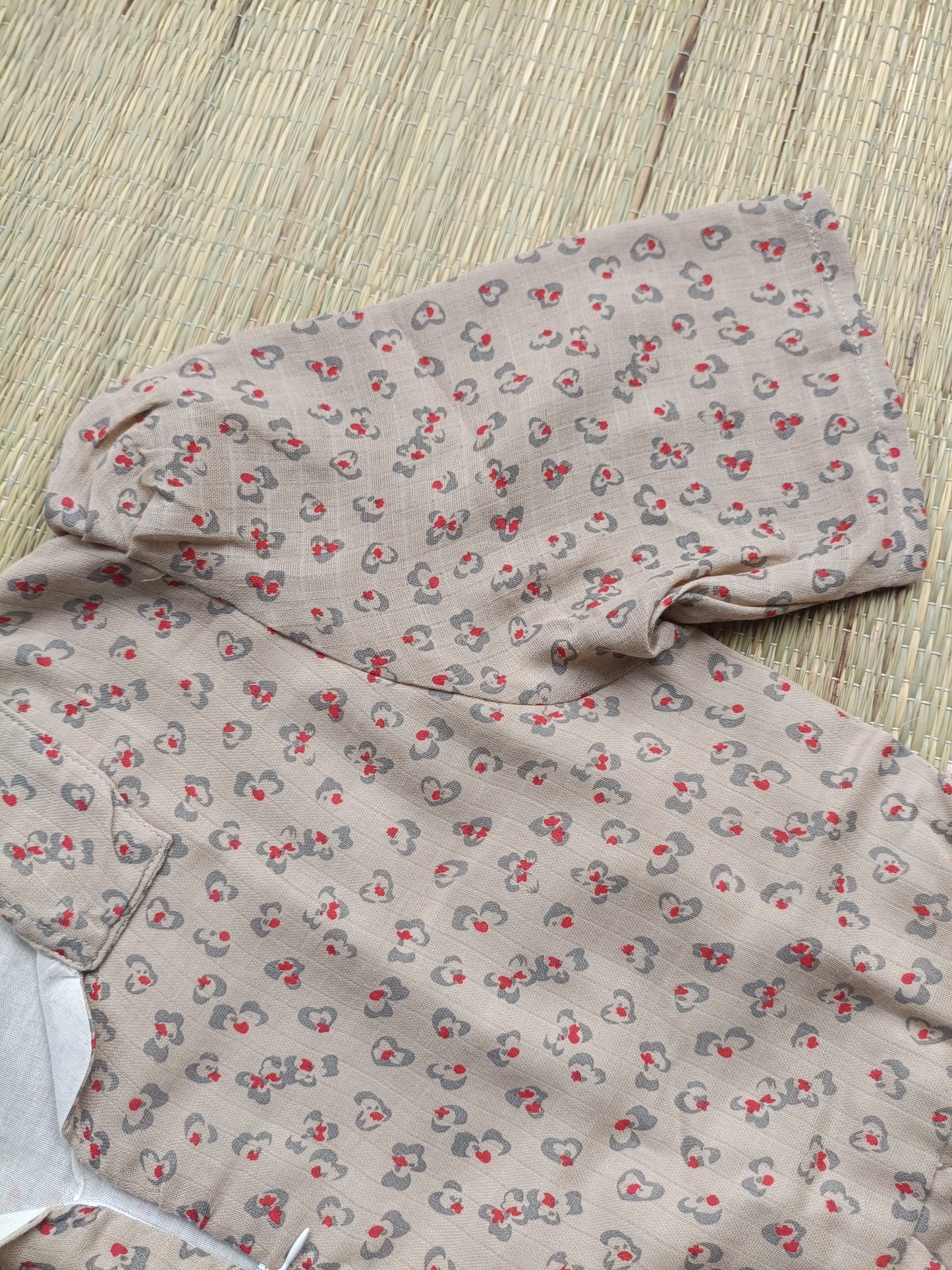 Premium Muslin - Feeding/ Maternity Maxi/Gown - Cotton lining /Center zip -Collar Sandal with red apple