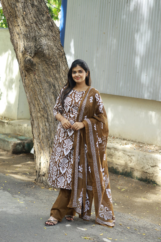 Cotton /Maternity 3 pc chudidhar set [ A line Top with double side zip, pant and dupatta] - Coffee brown with white ( No side open top)