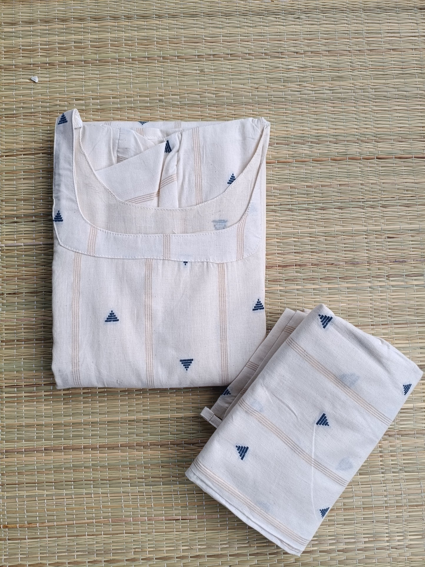 Onam special Maternity 2 pc chudidhar set [ Top with double side zip, and pant] -White and Blue butta