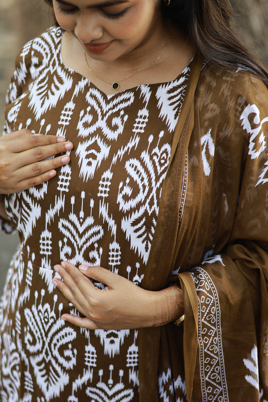 Cotton /Maternity 3 pc chudidhar set [ A line Top with double side zip, pant and dupatta] - Coffee brown with white ( No side open top)