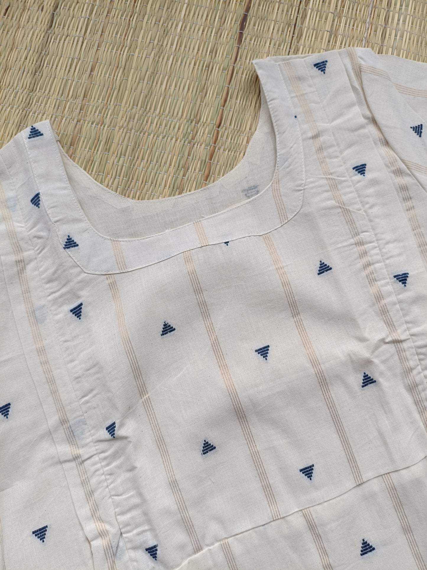 Onam special Maternity 2 pc chudidhar set [ Top with double side zip, and pant] -White and Blue butta