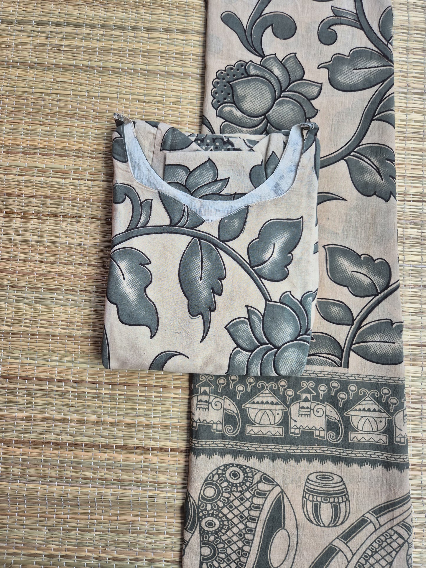 Block printed kalamkari cotton Maternity 2 pc chudidhar set [ Top with double side zip, and dupatta - Grey Flower