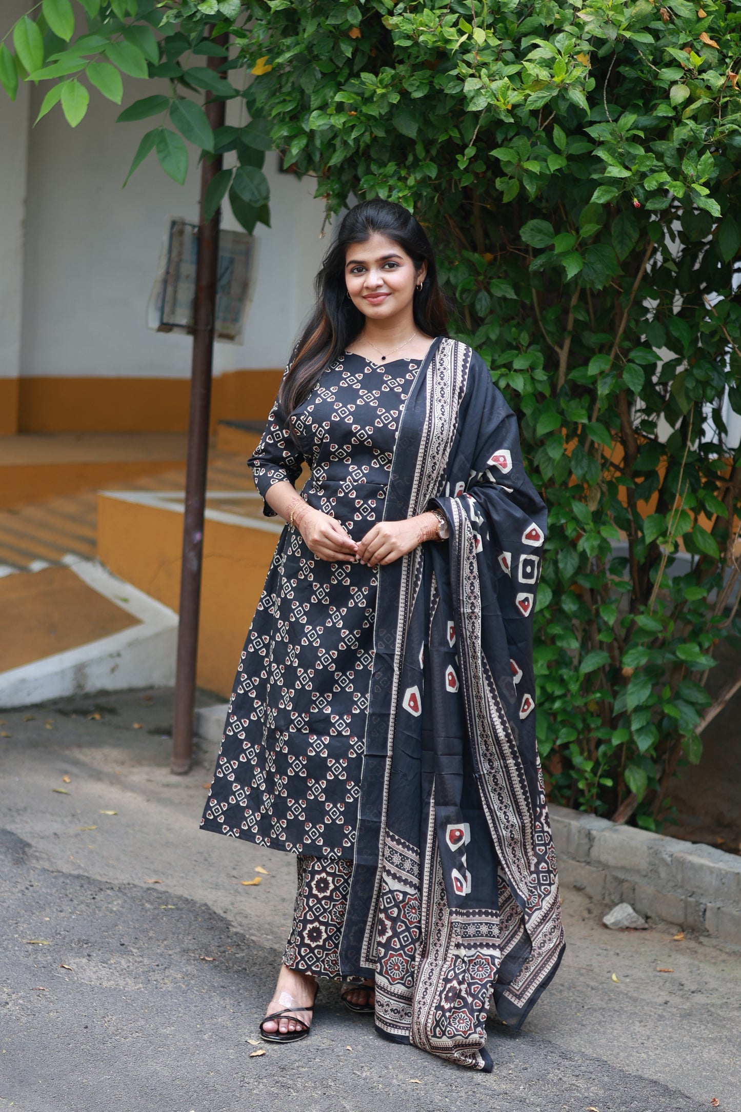 Cotton /Maternity 3 pc chudidhar set [ A line Top with double side zip, pant and dupatta] -Black with maroon butta ( No side open top)