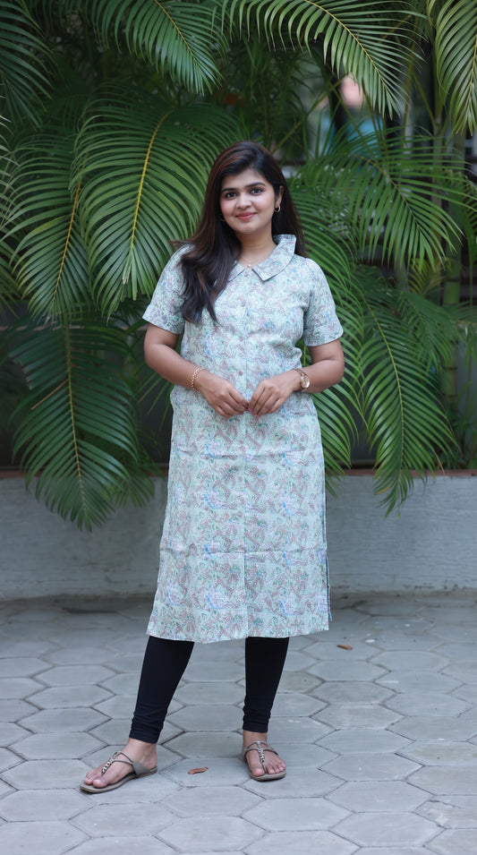 Feeding Top – Light Blue | 3 Center Buttons