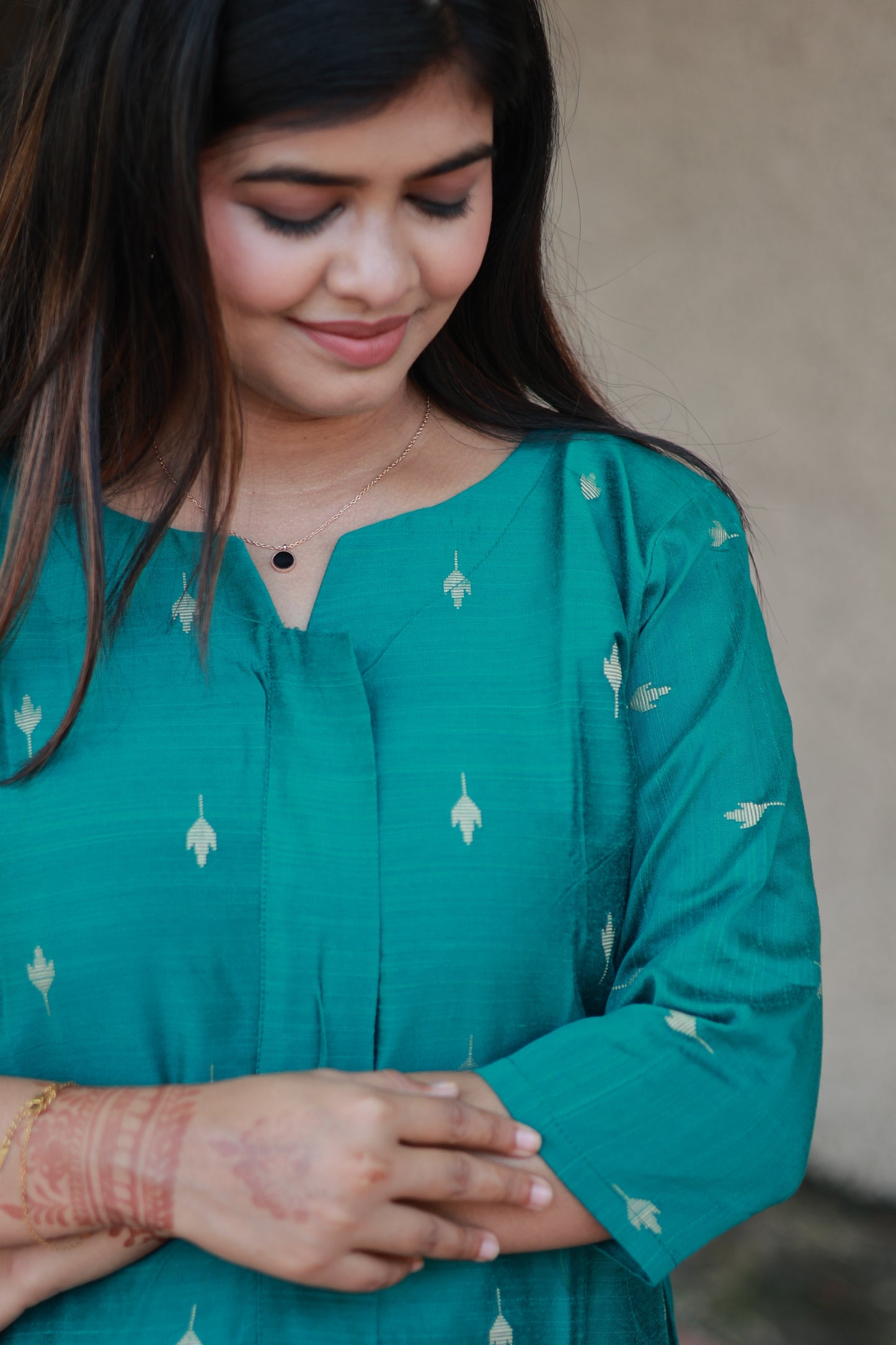 Raw silk Maternity 3 pc chudidhar set [ Top with center side zip,  Pant and dupatta - Peacock green ( Side open top)