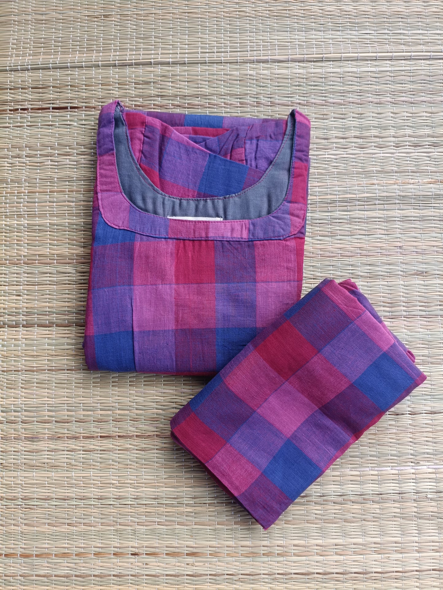 Madras check/ cotton Maternity 2 pc chudidhar set [ Top with double side zip, and Pant- pink