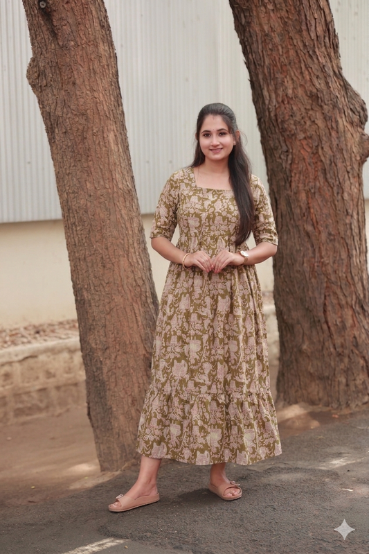 Cotton - Feeding/ Maternity Maxi/Gown - Cotton lining /Double side zip - Kalamkari Green statue