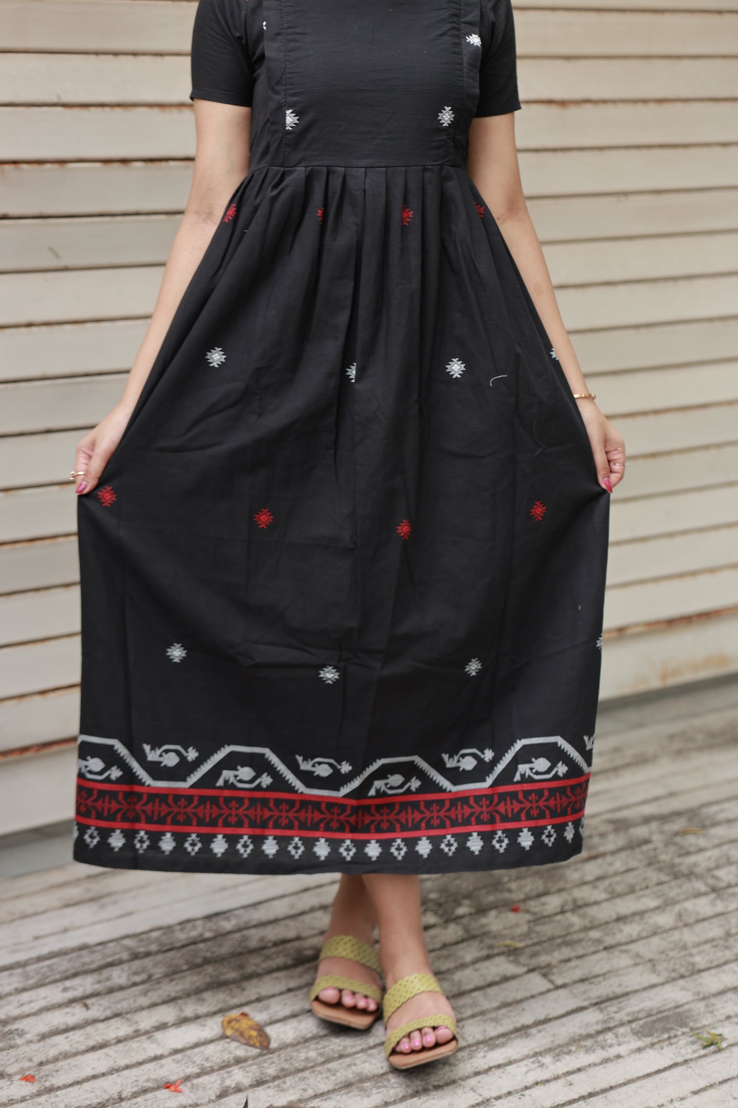 Handloom Jamdani - Maternity / Feeding - Maxi/Gown - Full Cotton Lining - Double side Zips - Black and white