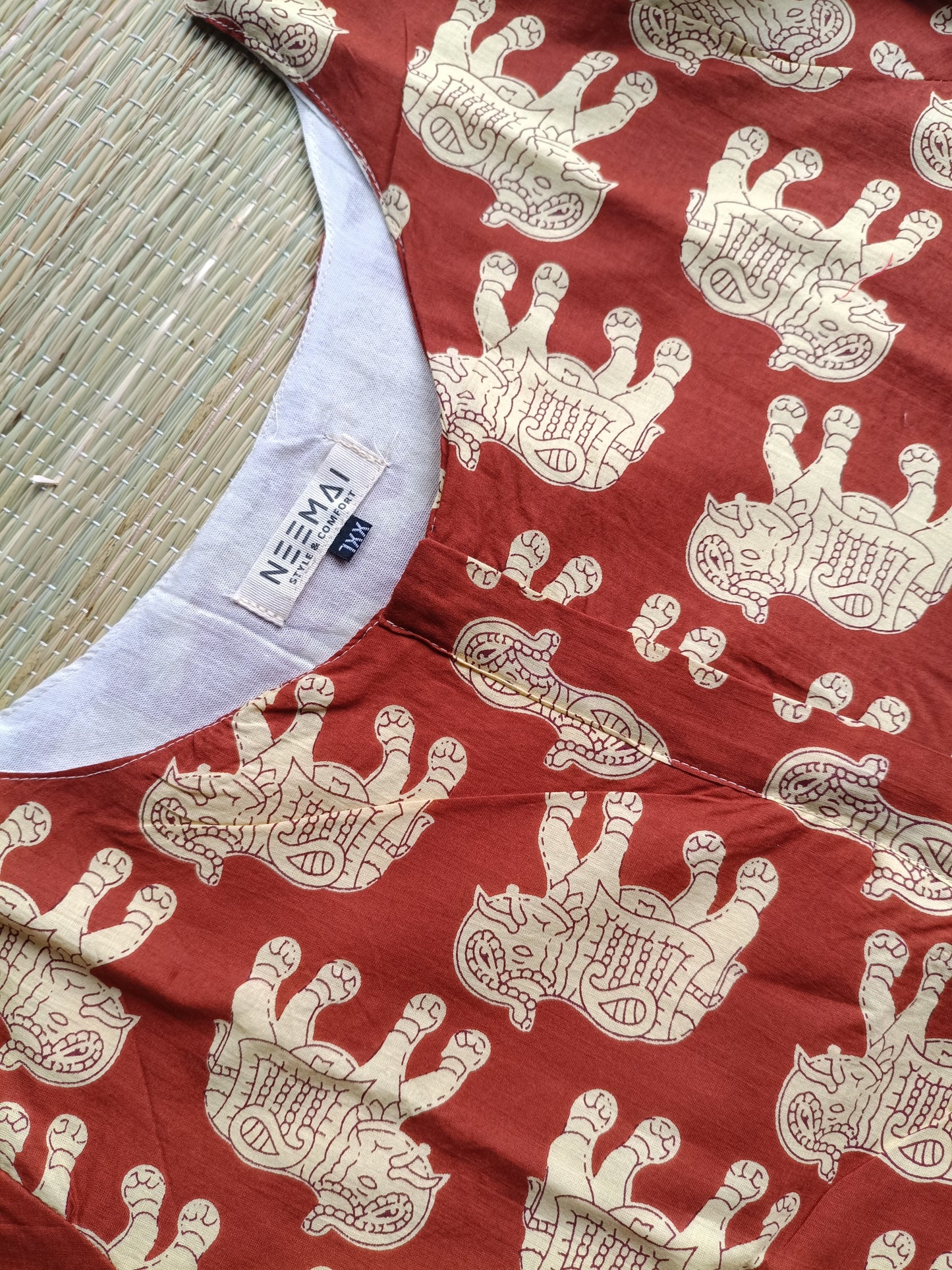Center zip Kalamkari Cotton   Normal /Feeding kurti -  Red elephant